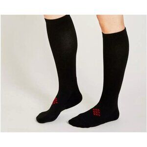 True Energy Infrared Technology Over The Calf Socks Size Large/XL 2 Pairs Black
